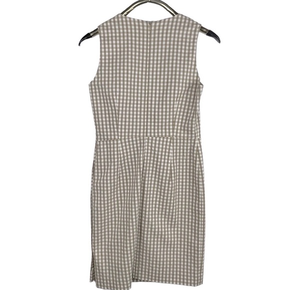 J. MCLAUGHLIN PAULSON V-NECK GINGHAM CUBAN SAND WHITE BUTTON SIDE SHEATH DRESS - Picture 4 of 15